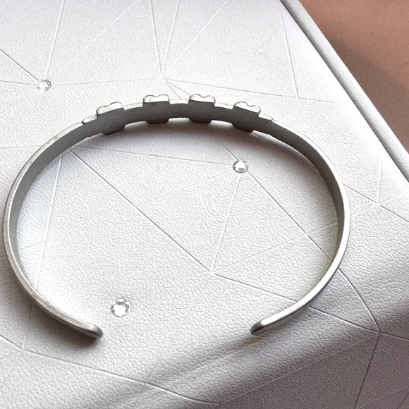 🧸Stylish Vintage Brushed and Polished Sterling Silver Teddy Bear Cuff Bracelet - Picture 6 of 12